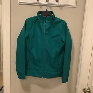 Mountain hardware size large women’s